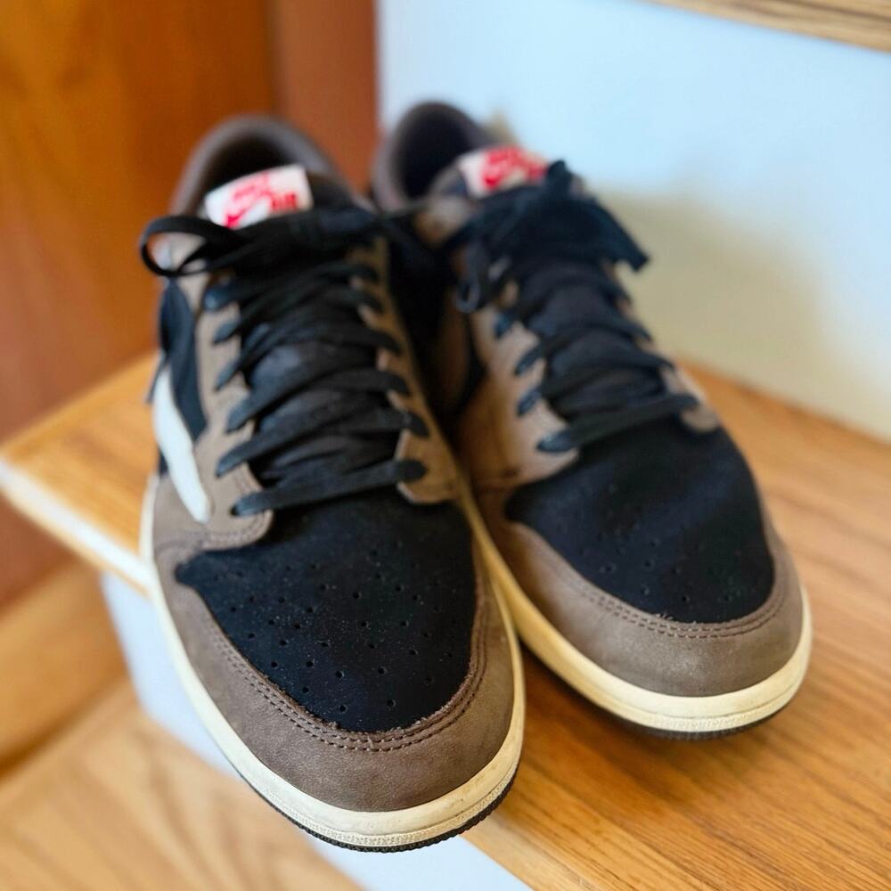 Travis Scott x Air Jordan 1 Low Mocha